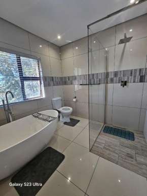 Omosa Guest House